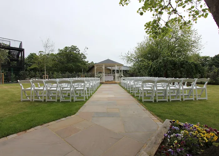 Yarrow Hotel